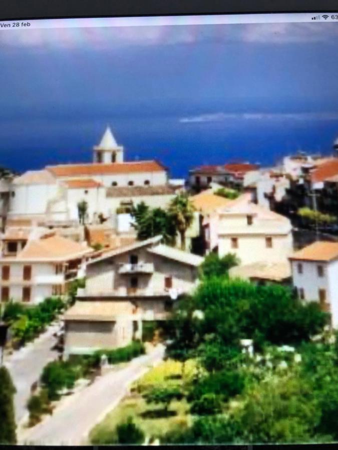 Basicò un balcone sul mare-Casa I CARRUGGI- Case vacanza Sicilia&Toscana- Exterior foto