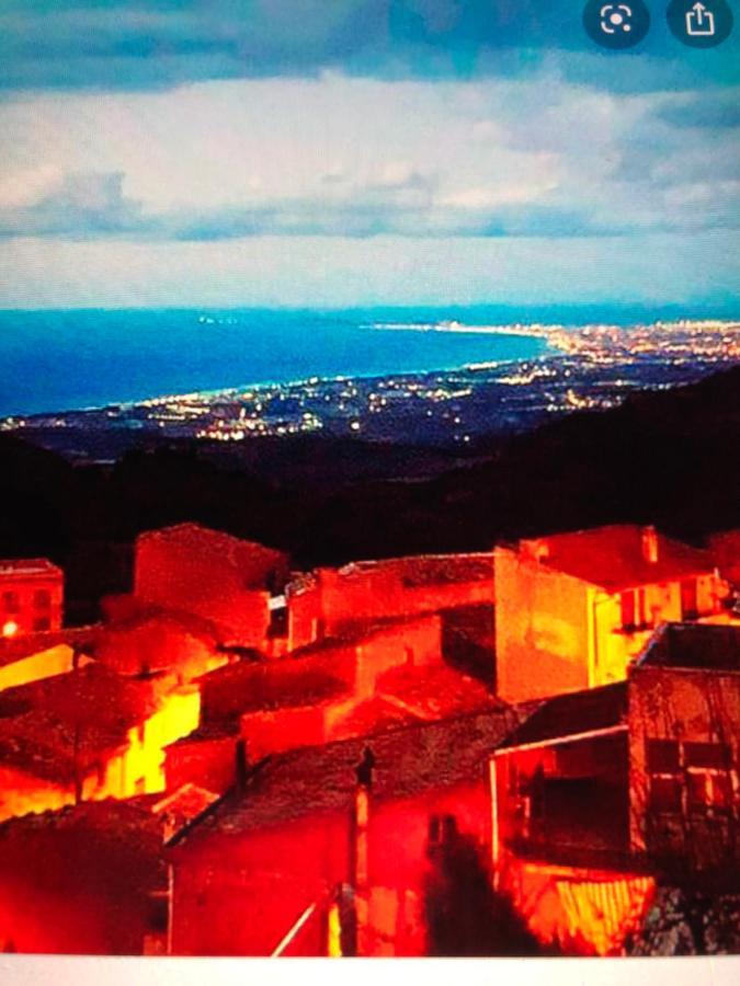 Basicò un balcone sul mare-Casa I CARRUGGI- Case vacanza Sicilia&Toscana- Exterior foto